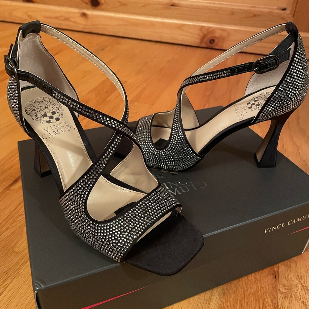 Vincent Camuto dress sandals